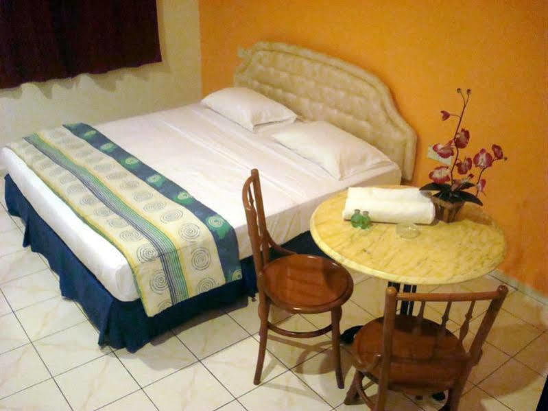 Abell Residence Kuching Ngoại thất bức ảnh